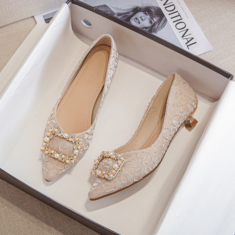 Elfenbeinfarbene, strukturiert – Women'S Shoes Bewertung und Preis